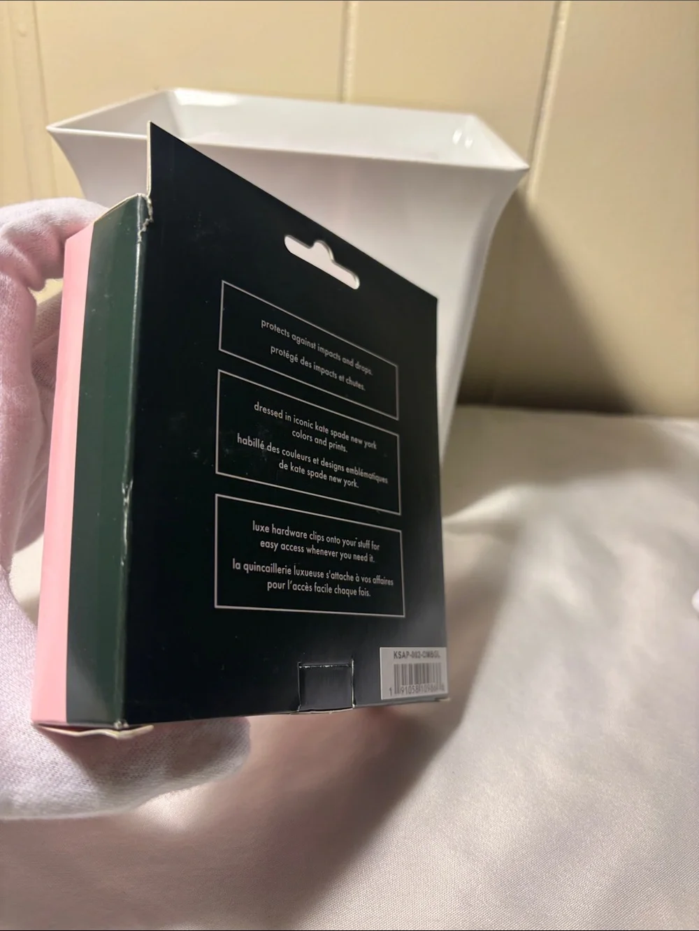 ✨ NIB Kate Spade AirPods Pro Case – Discontinued Ombre Glitter Sunset 🌅